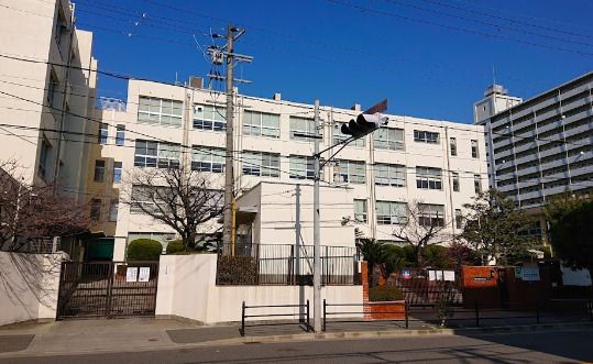 大阪市立新東三国小学校の画像