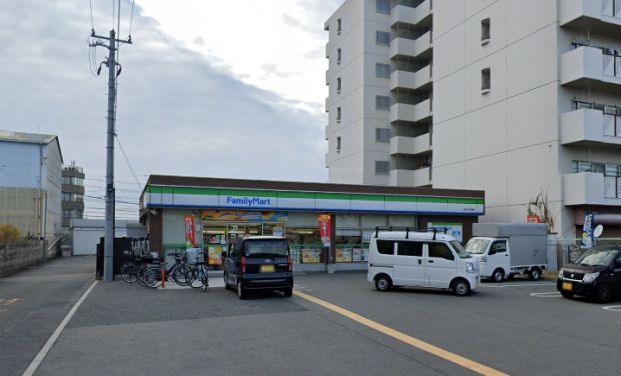 ファミリーマート八尾天王寺屋店の画像