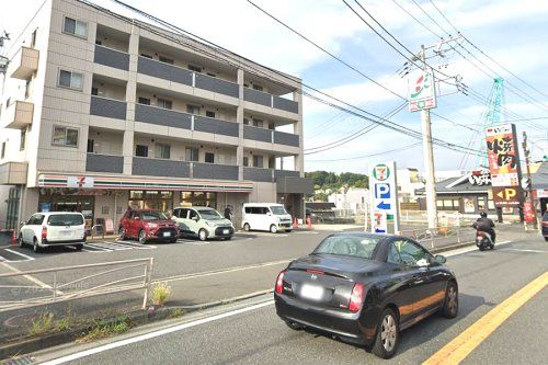 セブンイレブン 横浜鶴ヶ峰本町南店の画像