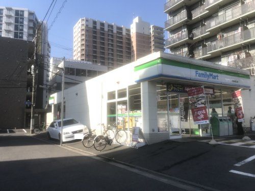 ファミリーマート 与野駅西口店の画像