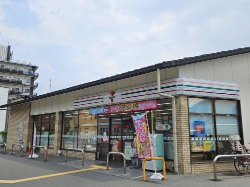 セブンイレブン 京都松室店の画像