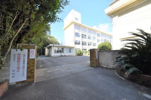 福岡市立席田中学校の画像