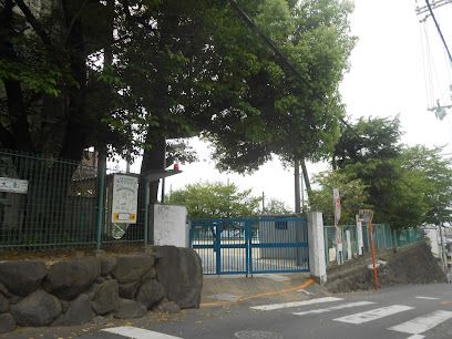 東大阪市立枚岡東小学校の画像