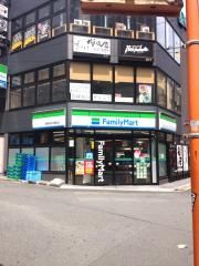 ファミリーマート 歌舞伎町北店の画像