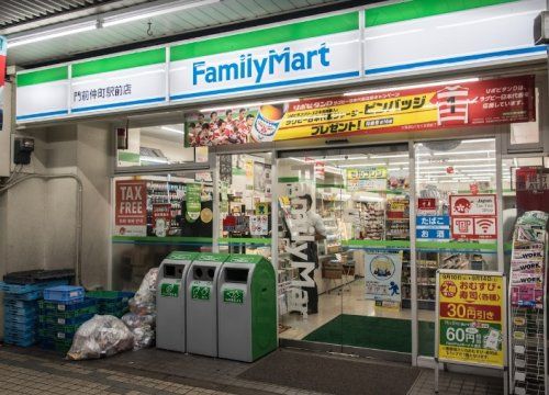 ファミリーマート 門前仲町駅前店の画像