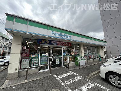 ファミリーマート 高松松島町店の画像