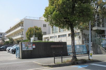 箕面市立豊川南小学校の画像