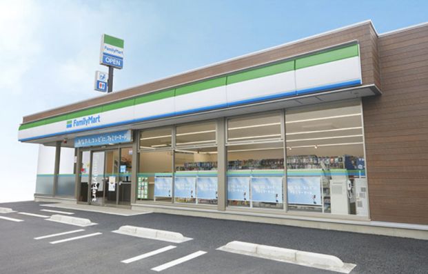 ファミリーマート 千住河原町墨堤通り店の画像