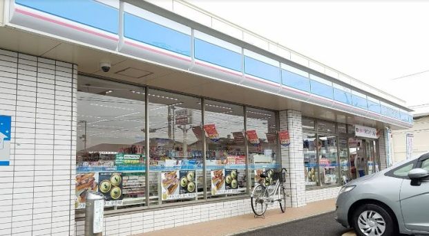 ローソン 高松川島東店の画像