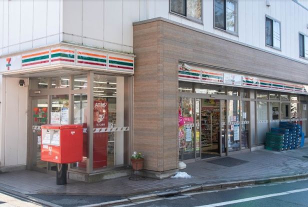 セブンイレブン 杉並堀ノ内3丁目店の画像