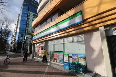 ファミリーマート 白川店の画像