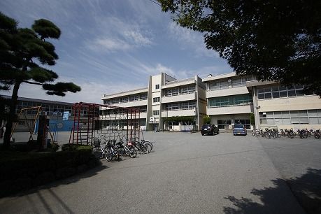 片岡小学校の画像