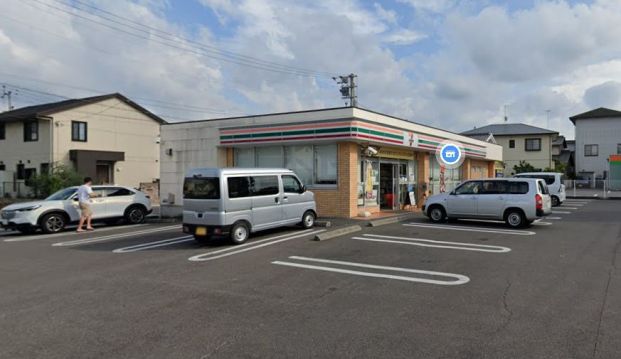 セブンイレブン 高松伏石町店の画像