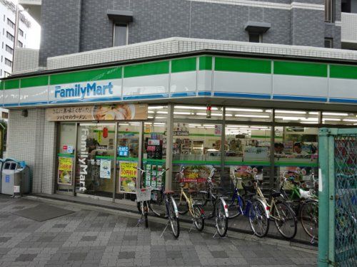 ファミリーマート新大阪東口店の画像