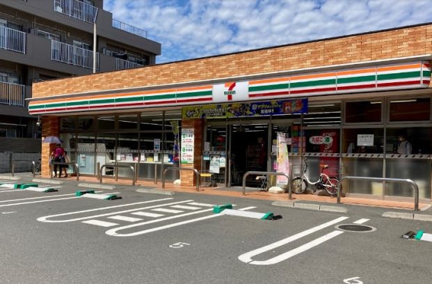 セブンイレブン 中野坂上駅西店の画像