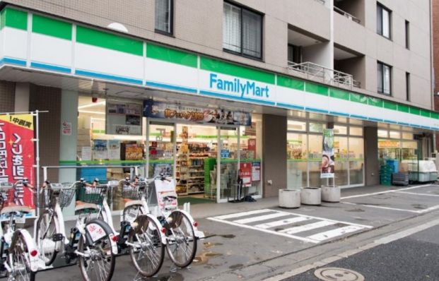 ファミリーマート 杉並松ノ木一丁目店の画像