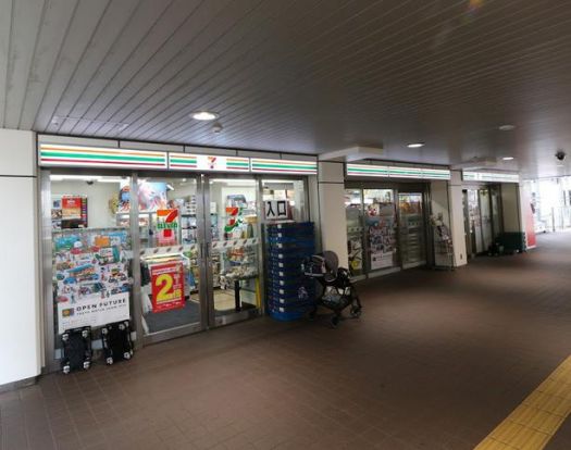 セブンイレブン ゆりかもめ豊洲駅店の画像