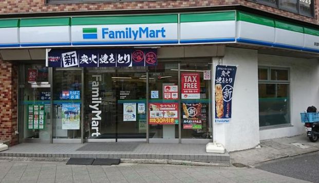 ファミリーマート 新富町駅前店の画像