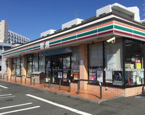 セブンイレブン 川崎子母口店の画像