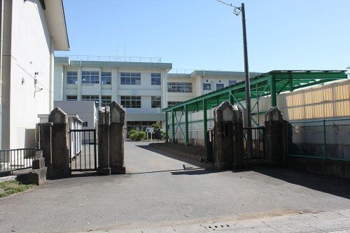 世良田小学校の画像