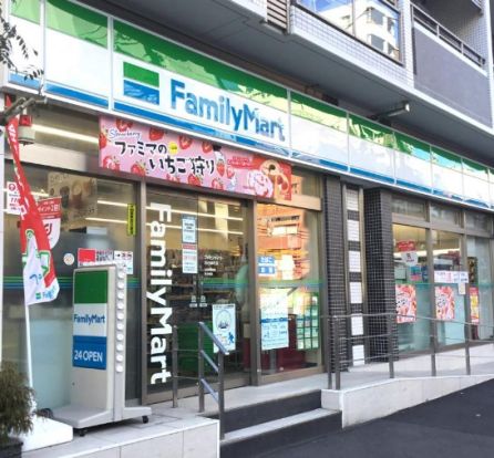 ファミリーマート 市谷柳町店の画像