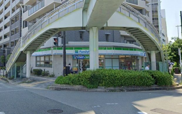 ファミリーマート 新大阪駅東口店の画像