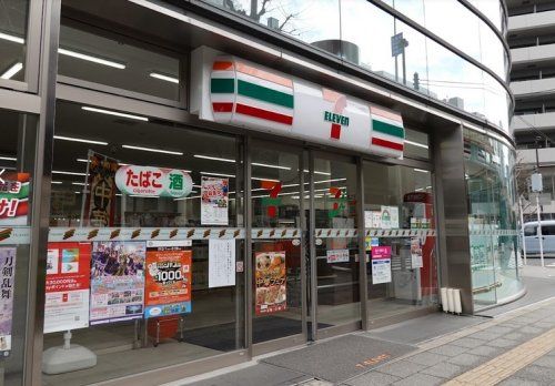 セブンイレブン 千代田岩本町3丁目店の画像