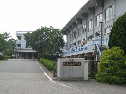 篠山市立丹南中学校の画像