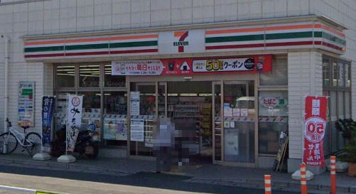 セブンイレブン 鶴瀬駅東口店の画像