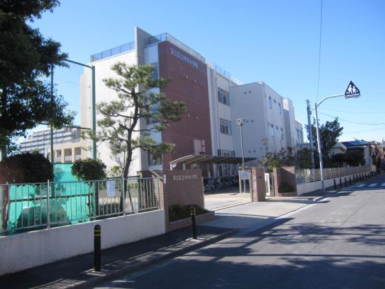 足立区立中川小学校の画像