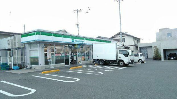 ファミリーマート 高松牟礼町店の画像