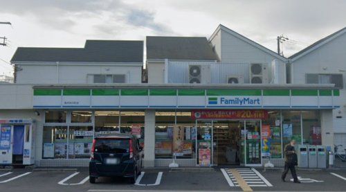 ファミリーマート 高井田元町店の画像