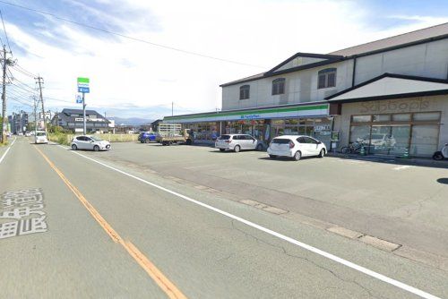 ファミリーマート 熊本長嶺南店の画像