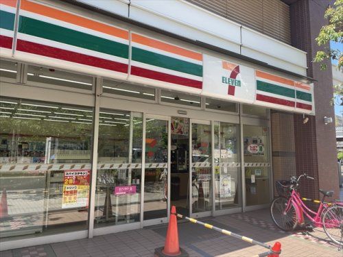 セブンイレブン 川口駅東口店の画像