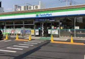 ファミリーマート 練馬北町七丁目店の画像