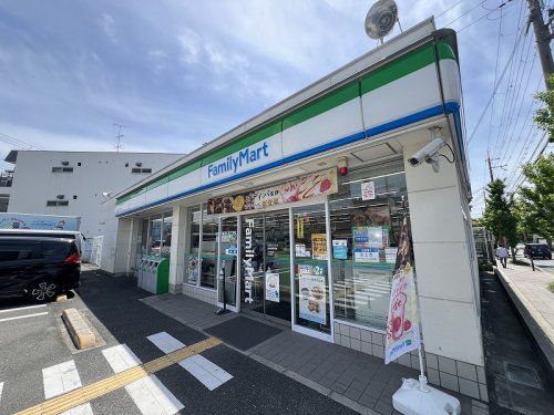 ファミリーマート 豊中長興寺店の画像