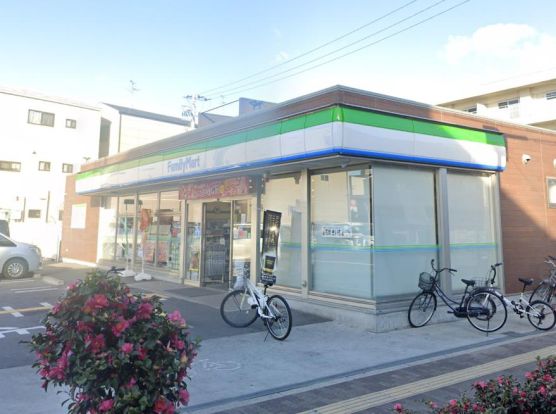 ファミリーマート 平野店の画像