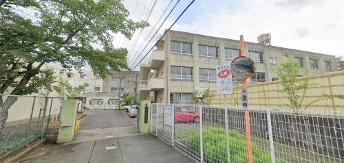 奈良市立東市小学校の画像