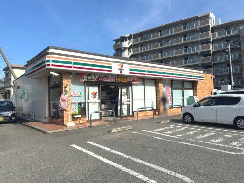 セブンイレブン 亀岡篠町馬堀店の画像