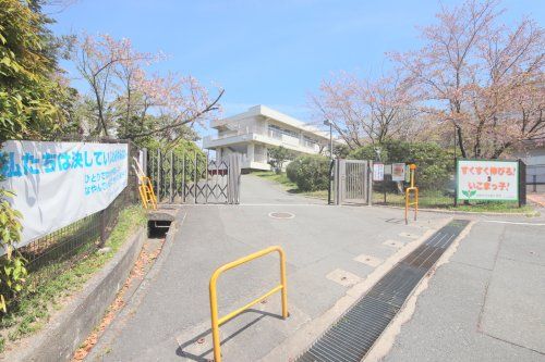 生駒市立生駒小学校の画像