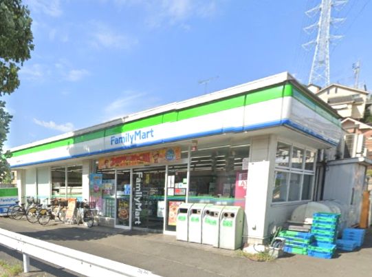ファミリーマート 鶴見環状二号店の画像