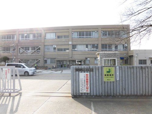 宇治市立岡屋小学校の画像