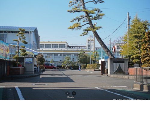 藤枝市立青島小学校の画像