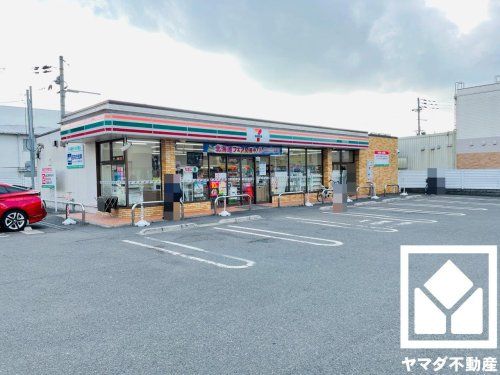 セブンイレブン 城陽平川店の画像