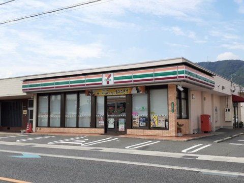 セブンイレブン 福山山手店の画像