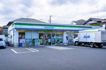 ファミリーマート 調布武蔵境通り店の画像