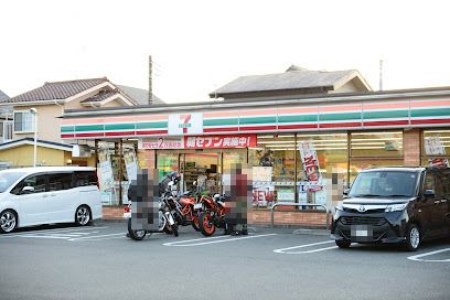 セブンイレブン 小平新小金井街道店の画像