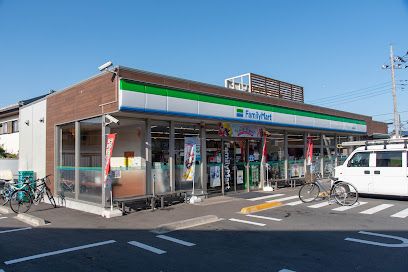 ファミリーマート 日野三沢店の画像