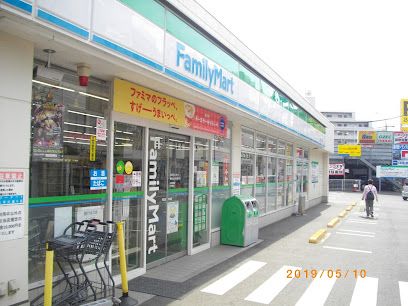 ファミリーマート 東村山久米川通り店の画像
