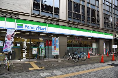 ファミリーマート 三鷹中央通り南店の画像